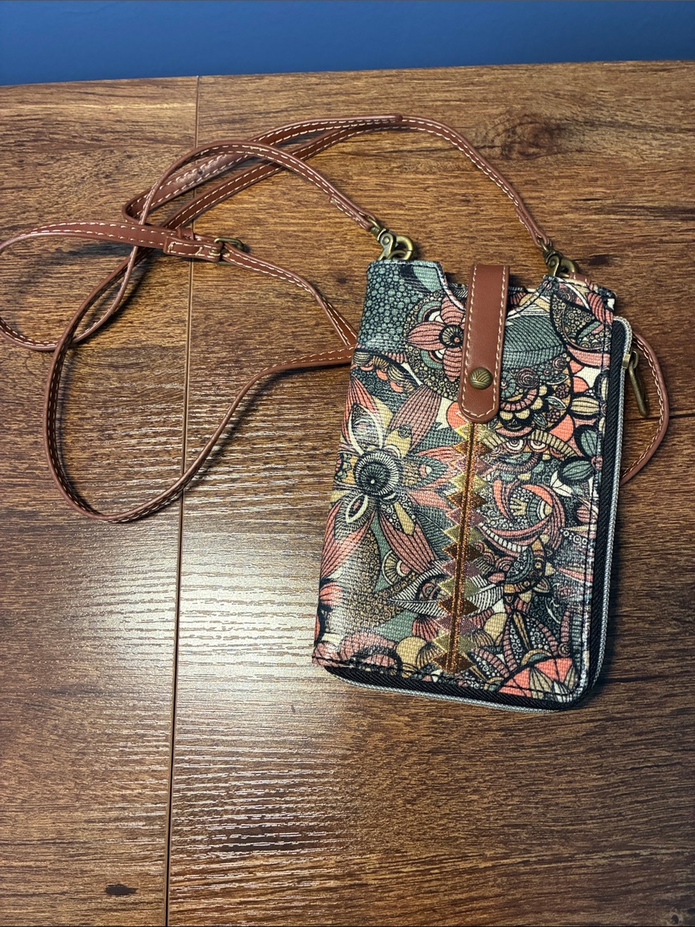 Sakroots Floral Crossbody Phone Wallet - Brown/Pink Floral